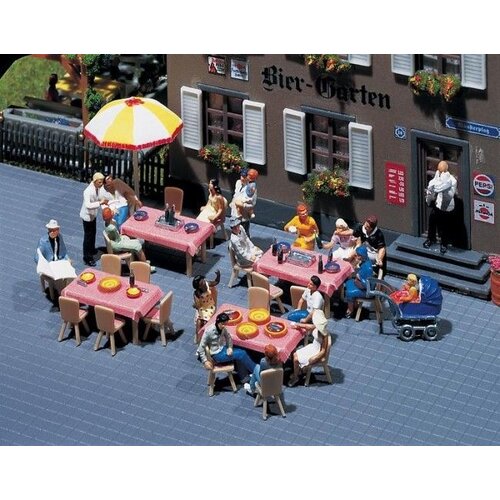 Faller Tafels en stoelen set 28 delig (1:87)