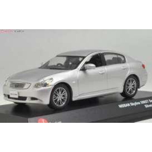 J Models Nissan Skyline 350GT Sedan V36 - 2006 (1:43)