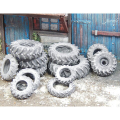 Juweela Oude tractor banden 13 stuks (1:32)