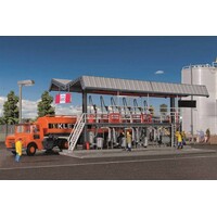 Kibri MIRO afvul station met scania tankwagen (1:87)