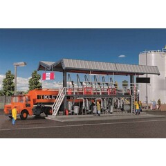Kibri MIRO afvul station met scania tankwagen (1:87)
