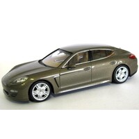 Minichamps Porsche Panamera 4 (1:43)