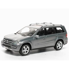 Minichamps Mercedes Benz GL Klasse zilver (1:43)