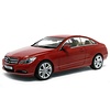 Schuco Mercedes Benz E klasse rood (1:43)