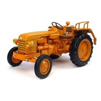 Universal Hobbies Renault D22 Tractor - 1956 (1:16)