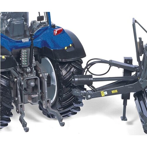 Wiking Valtra T214 Tractor (1:32)