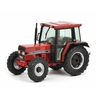 Schuco Case International 633 met cabine (1:32)