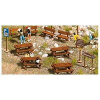 Busch Bankjes van hout 7 stuks met bewegwijzering (1:87) - Busch