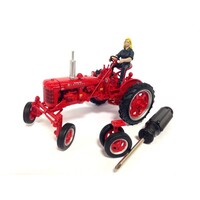 Replicagri Verwacht - Farmall C Row crop tractor (1:32)