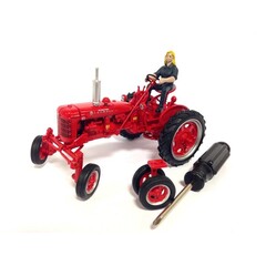 Replicagri Verwacht - Farmall C Row crop tractor (1:32)