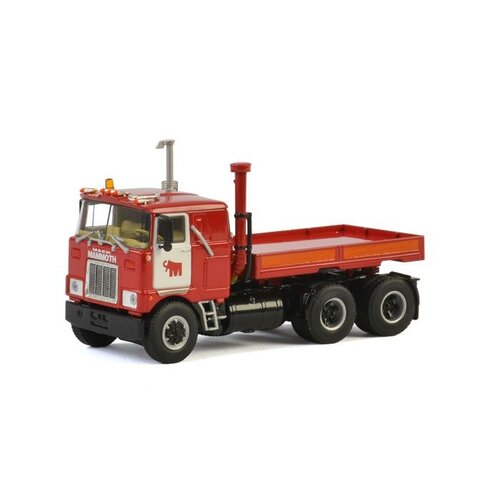 WSI Models Mack F700 6x4 met ballast box "Mammoet / Mammoth" (1:50)
