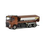 WSI Models Volvo FH4 6x4 met haakarm systeem en asfalt container (1:50)