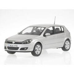 Vanguards Vauxhall Astra silver (1:43)