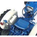 Universal Hobbies Ford 5000 tractor - 1964 (1:32)