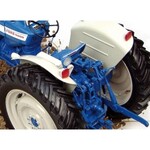 Universal Hobbies Ford 5000 tractor "USA version" (1:16)