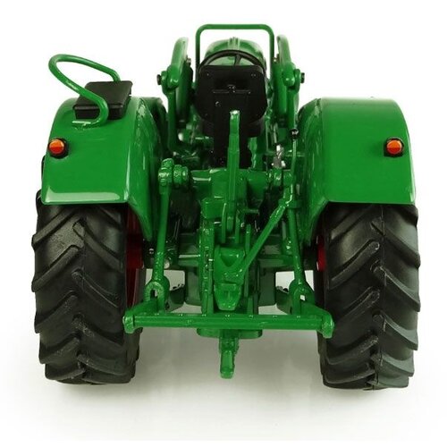 Universal Hobbies Deutz D6005 4wd met voorlader (1:32)