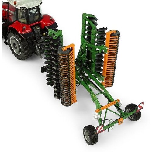 Universal Hobbies Amazone Catros 6002 2TS schijven eg (1:32)
