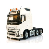 Marge Models Volvo FH16 6x2 vrachtwagen wit (1:32)