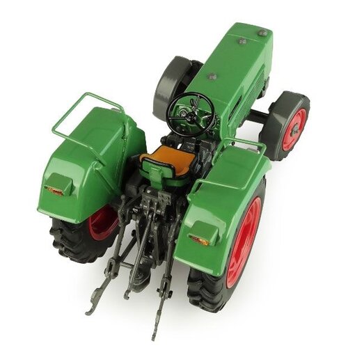 Universal Hobbies 5270 - Fendt Farmer 3s  tractor 2wd (1:32)