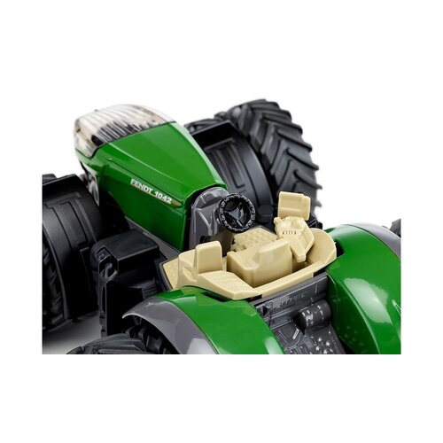Siku 3289 - Fendt 1042 Vario met dubbellucht (1:32)
