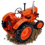 Universal Hobbies 2832 - Vendeuvre Super BB Type 31 Tractor (1:16)