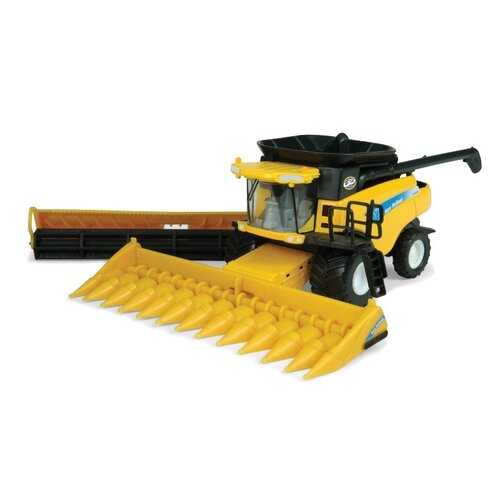 Ertl New Holland CR9080 combine (1:64)