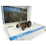 Universal Hobbies 5363 - Ferguson FE35 met Rumptstad ploeg (1:32)