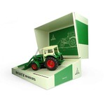 Universal Hobbies 6200 - Deutz D6005 met voorlader Lim. ed. (1:32)