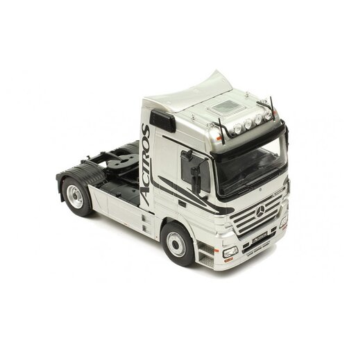 IXO Models Mercedes Benz MP2 1844 zilver vrachtwagen (1:43)