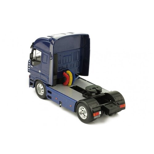 IXO Models Iveco Stralis 2012 Vrachtwagen blauw (1:43)