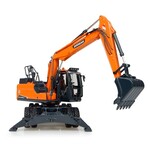 Universal Hobbies Doosan DX140W mobiele kraan (1:50)