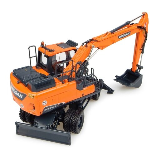Universal Hobbies Doosan DX140W mobiele kraan (1:50)