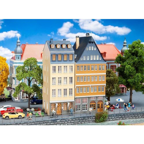 Faller Stads huizen aan de Donau oever actie set (1:87)
