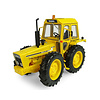 Universal Hobbies 6212 - Ford County 1174 Tractor Municipale (1:32)
