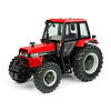 Universal Hobbies 6210 - Case International 1494 Tractor4wd (1:32)