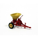 Universal Hobbies 6227 - Vicon B75 getrokken pendel strooier (1:32)