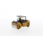 Diecast Masters CAT CB13 asfalt wals met afdakje (1:50)