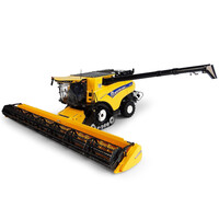 Universal Hobbies 6218 - New Holland CR10.90 Combine op rupsen (1:32)