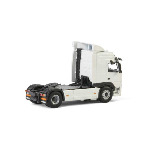 WSI Models 03-2014 - Volvo FM 4 Globetrotter vrachtwagen (1:50)