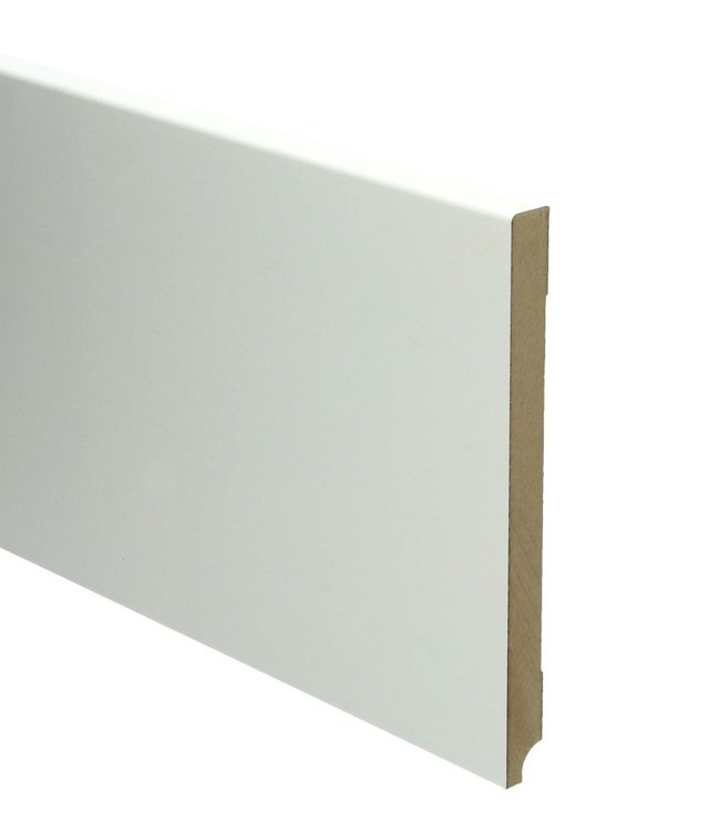 Moderne plint RAL 9010 gelakt