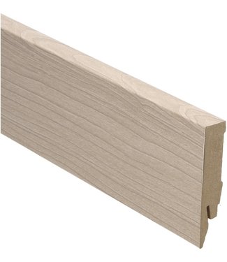 Rechte hoge plint witte es