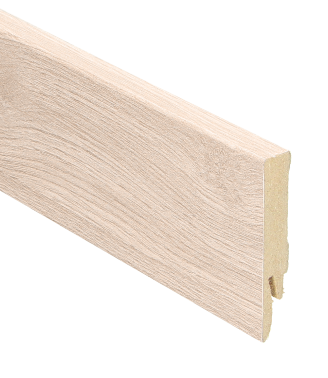 Rechte hoge plint eik licht beige