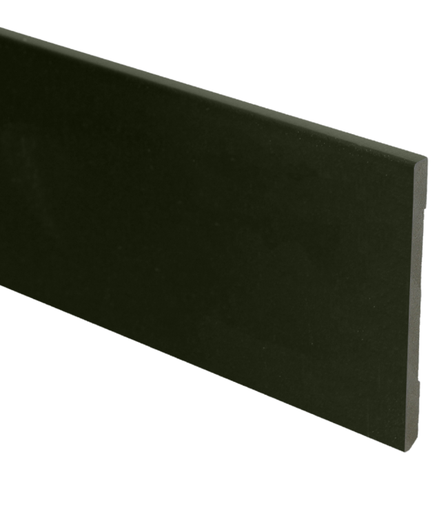 Rechte hoge moderne plint 55x6 zwart voorgelakt RAL 9005