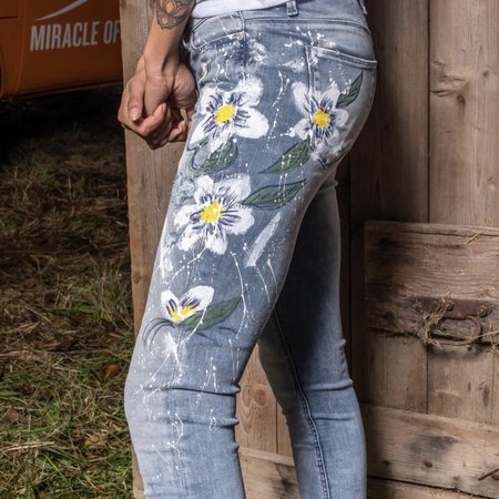 M.O.D  Sina Skinny Flower Spray