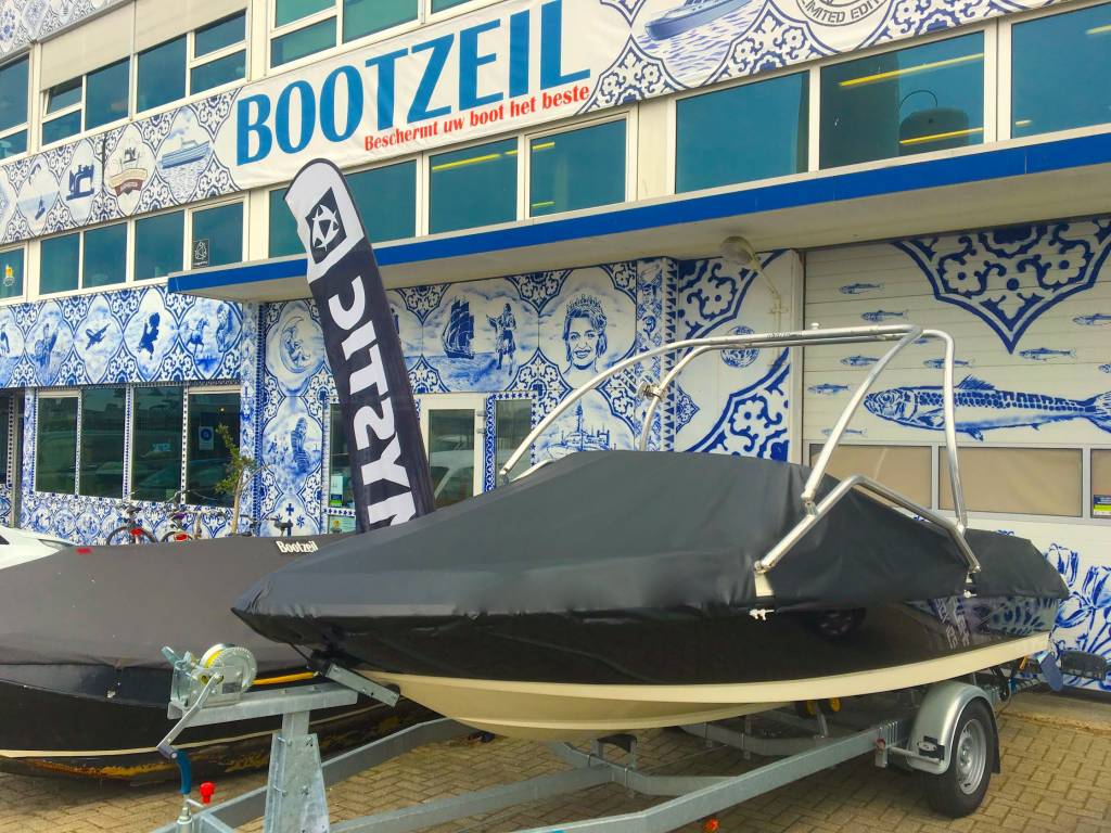 dekzeil Bayliner Deck boat 190