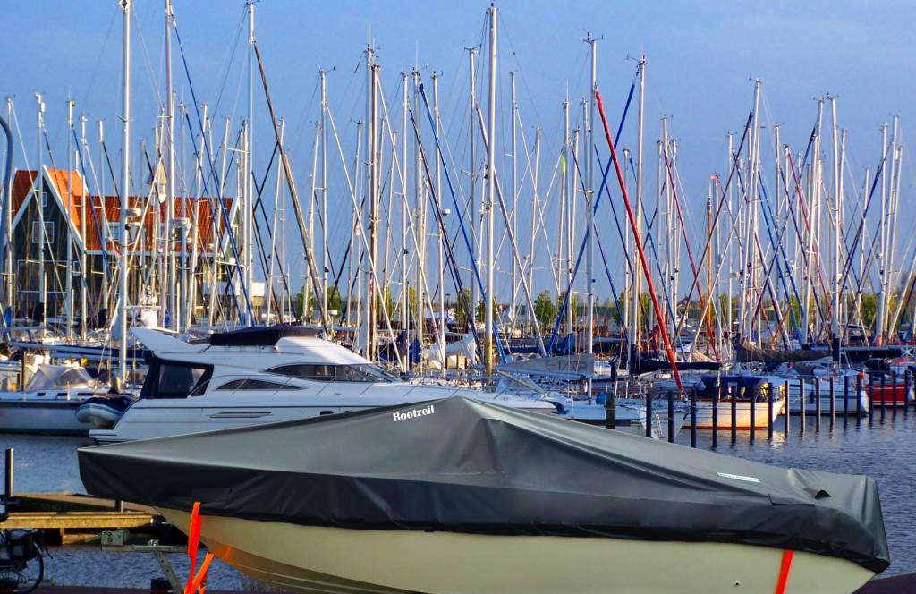 Af-dekzeil Bayliner Element CC6