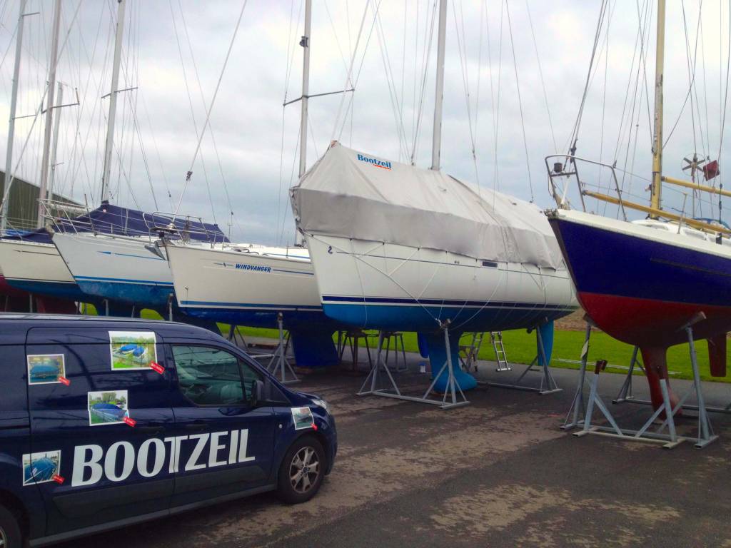 Winterkleed Bavaria Cruiser 33