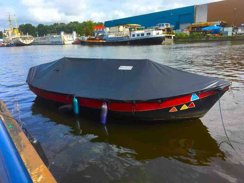 Heeft u ook een vlet als bijboot?