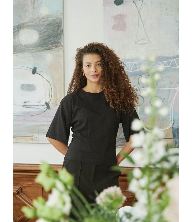 NEONOIR - Asha boxy t-shirt zwart