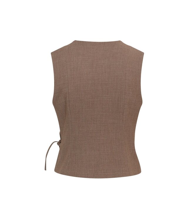 MSCH - Darina Waistcoat mount trail